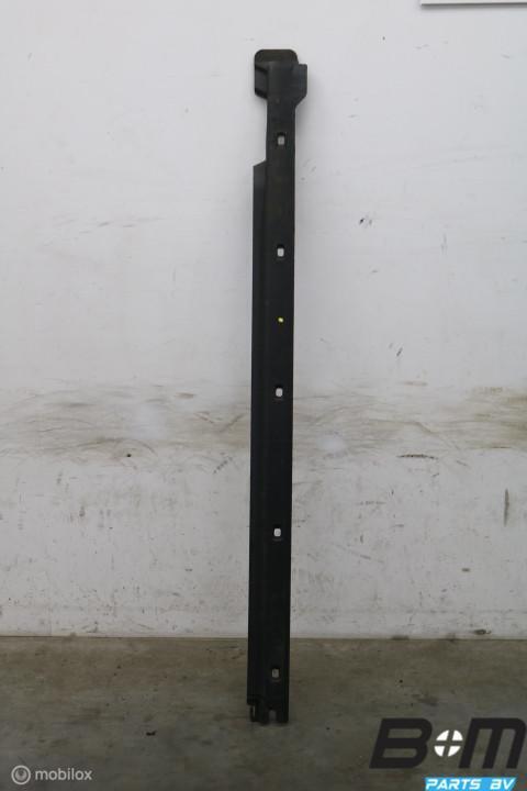 Bodembekleding rechts VW ID5 1EA825202A, Gebruikt