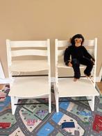 2 Tripp Trapp stoelen - Wit, Ophalen, Gebruikt, Meegroeistoel, Aanschuifbaar