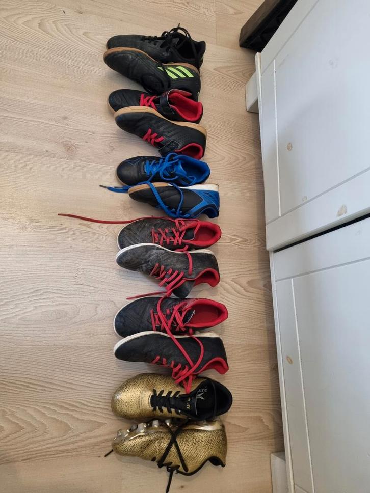 6 paar (zaal) voetbalschoenen maten 30 tm 35, Sport en Fitness, Overige Sport en Fitness, Gebruikt, Ophalen of Verzenden