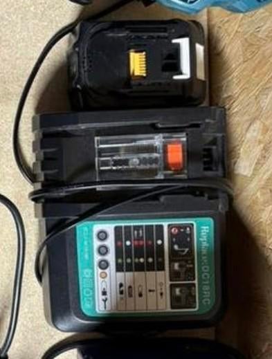 Universele Accu + Lader 6Ah, Ophalen of Verzenden, Gebruikt, Overige typen