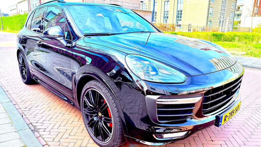 Porsche Cayenne 3.6 V6 440pk Tiptronic S VOL opties, Auto's, Porsche, Automaat, 138 €/maand, Zwart, 10 km/l
