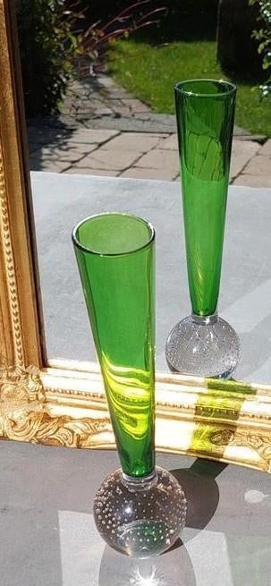 Vintage  2 kleurig spijkerglas vaasje, Antiek en Kunst, Ophalen of Verzenden