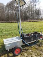 mobiele weidedrinkbak, weidepomp, mestvork, voersilo, Meerdere dieren