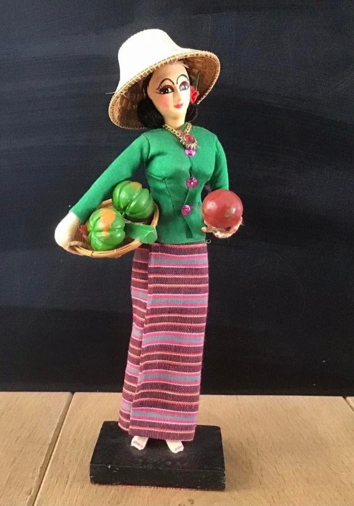 Klederdrachtpoppen, verschillende landen, Antiek en Kunst, Ophalen