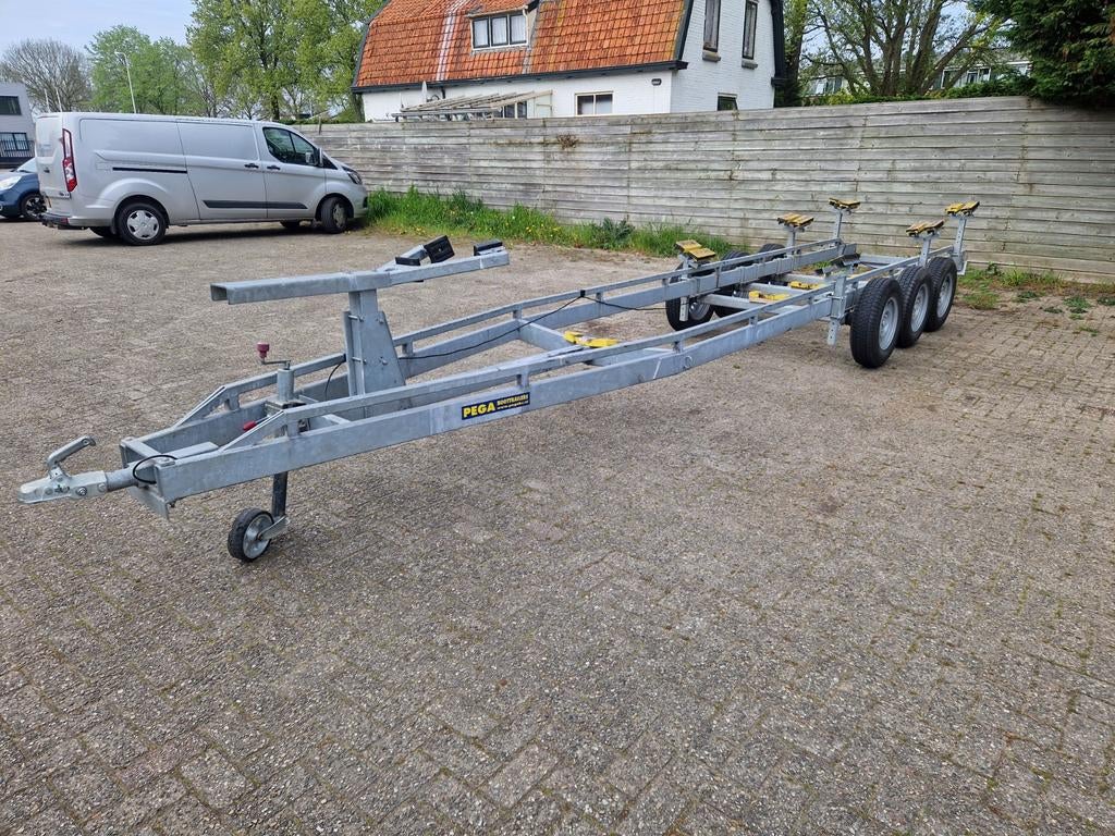 Pega ST 3900 stallingtrailer met 3x 1350KG assen, Ophalen of Verzenden