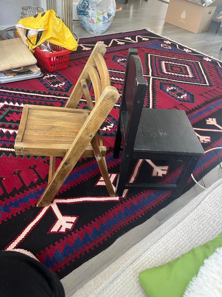 Twee houten klapstoelen, zwart en naturel, Gebruikt, Twee, Zwart, Ophalen of Verzenden