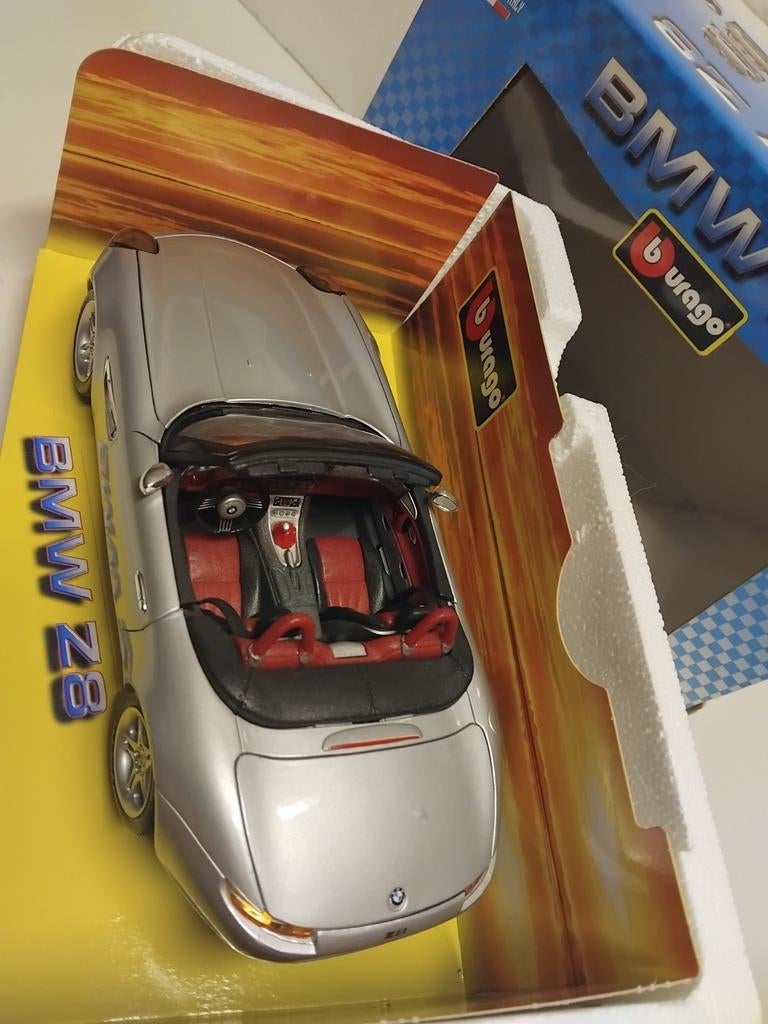 Burago 1/18 - BMW Z8 Roadster - Argenté - Réf. 3377