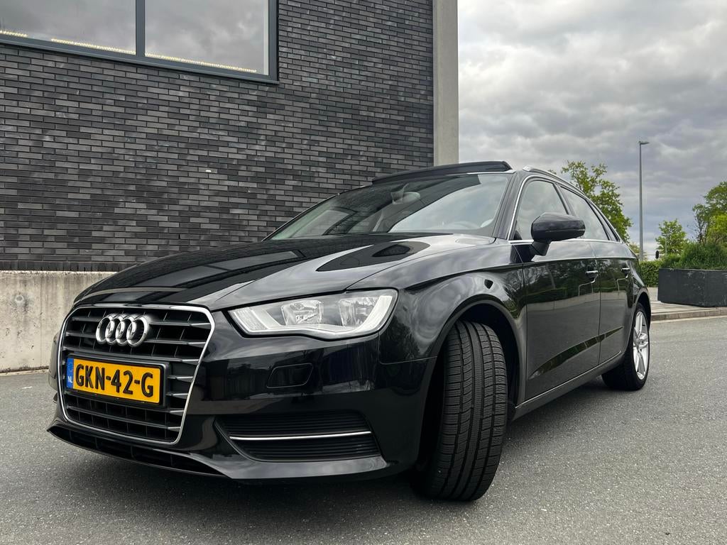 Audi A3 1.4 Tfsi AUT pano 90KW Sportback S-tronic 2013 Zwart, 650 kg, Particulier, Geïmporteerd, Hatchback