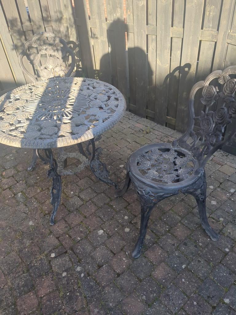 Antieke gietijzeren bistro set - Tuinset, Overige materialen, Gebruikt, Tuinset, Eettafel