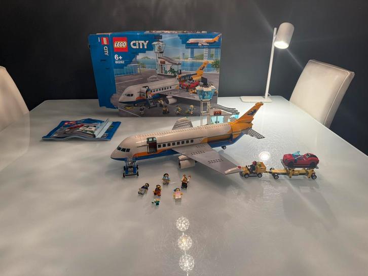 Lego city passagiersvliegtuig ! Nummer 60262., Kinderen en Baby's, Speelgoed | Duplo en Lego, Zo goed als nieuw, Ophalen of Verzenden