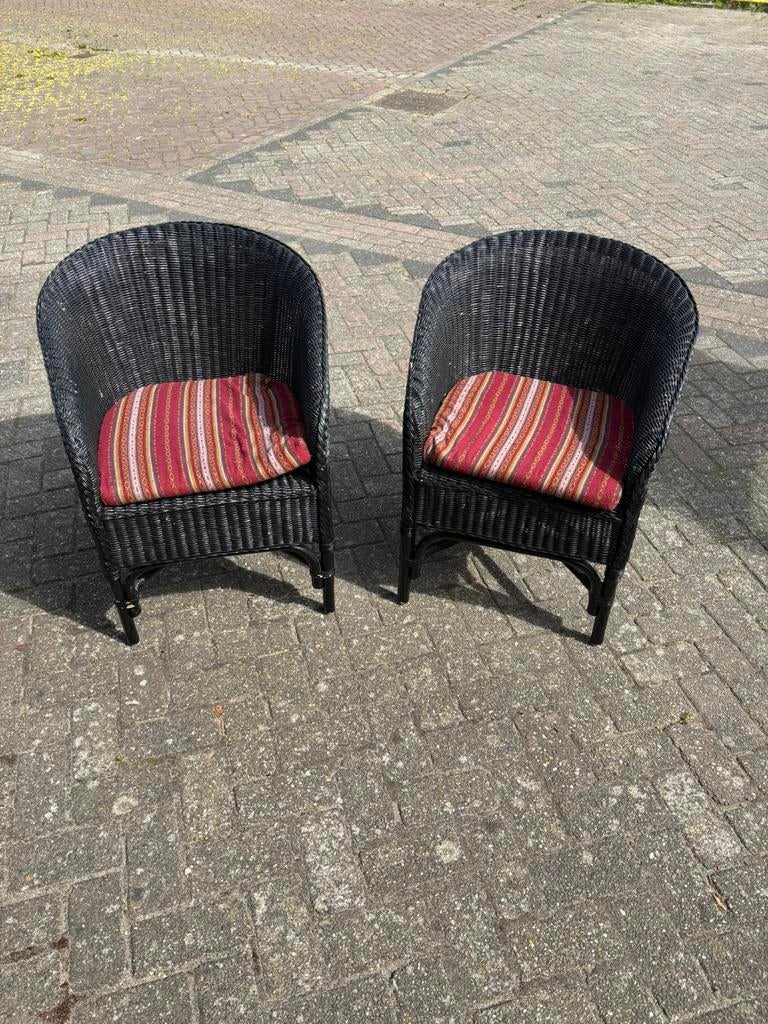 2 terrastoelen/kuipstoelen, Ophalen, Zo goed als nieuw, Rotan