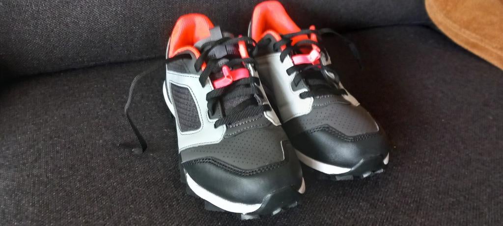 Rockrider ST 100 MTB- dames schoenen - Nieuw!, Ophalen, Nieuw