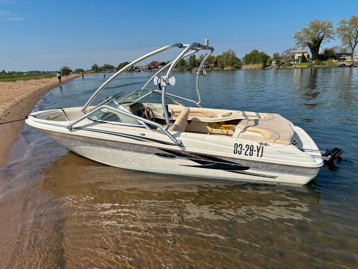 Sea-ray 180 open bow ,met mercruiser motor en trailer, Watersport en Boten, Speedboten, Zo goed als nieuw, 3 tot 6 meter, Benzine