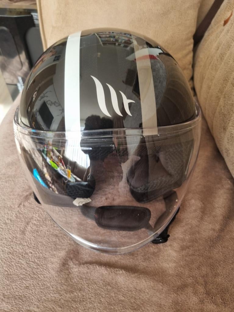 Nieuwe scooter helm - nooit gebruikt, Fietsen en Brommers, Brommerhelmen, Ophalen of Verzenden, Nieuw, MT