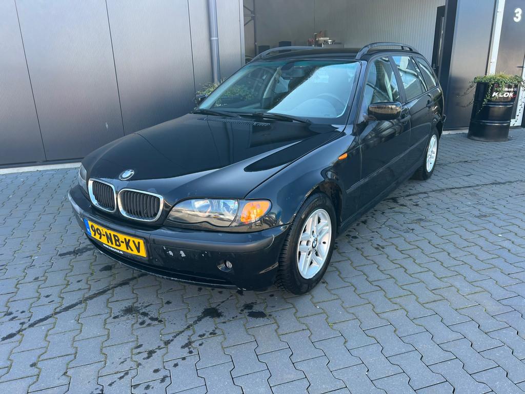 BMW 3-serie Touring 318d Executive, Zwart, 4 cilinders, 116 pk, Zwart