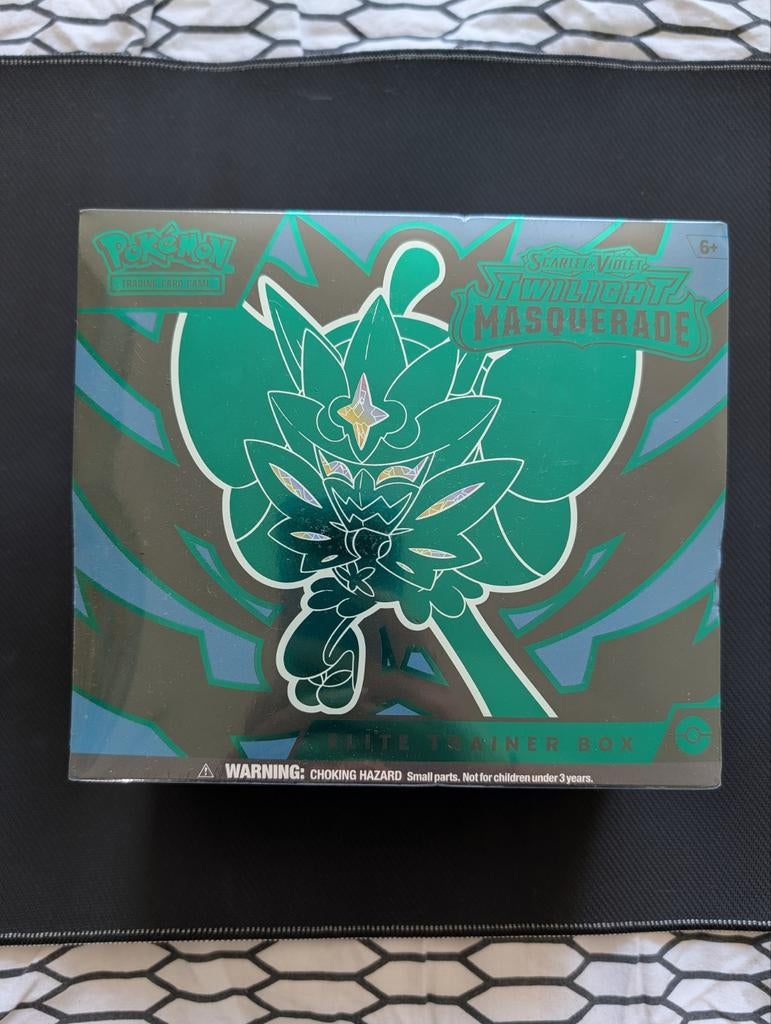 Twilight Masquerade elite trainer box, Ophalen, Nieuw, Boosterbox
