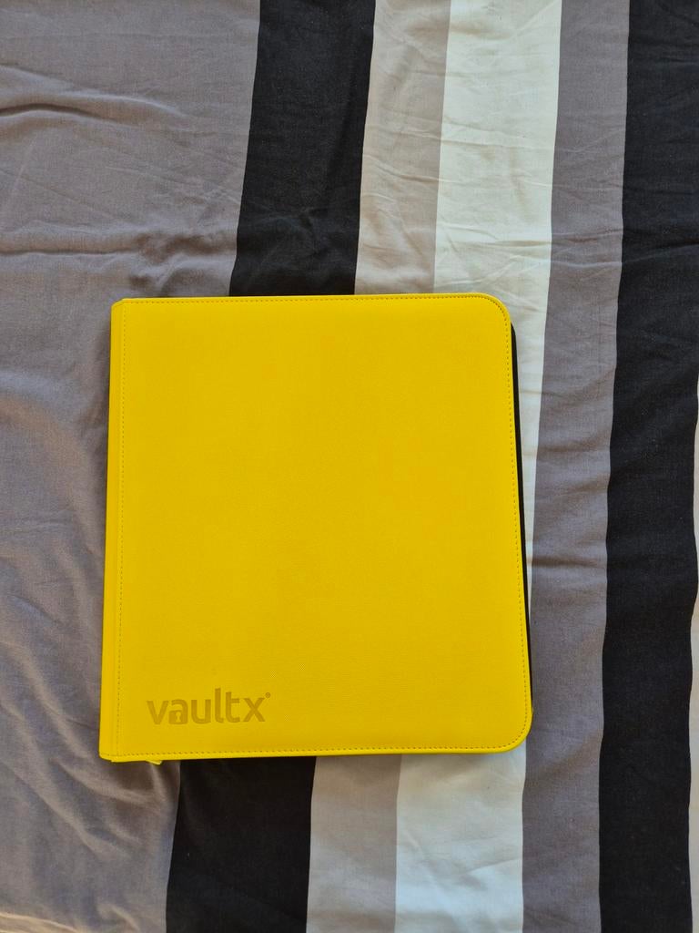 Vault X 12-Pocket Exo-Tec Zip Binder geel, Ophalen of Verzenden, Nieuw