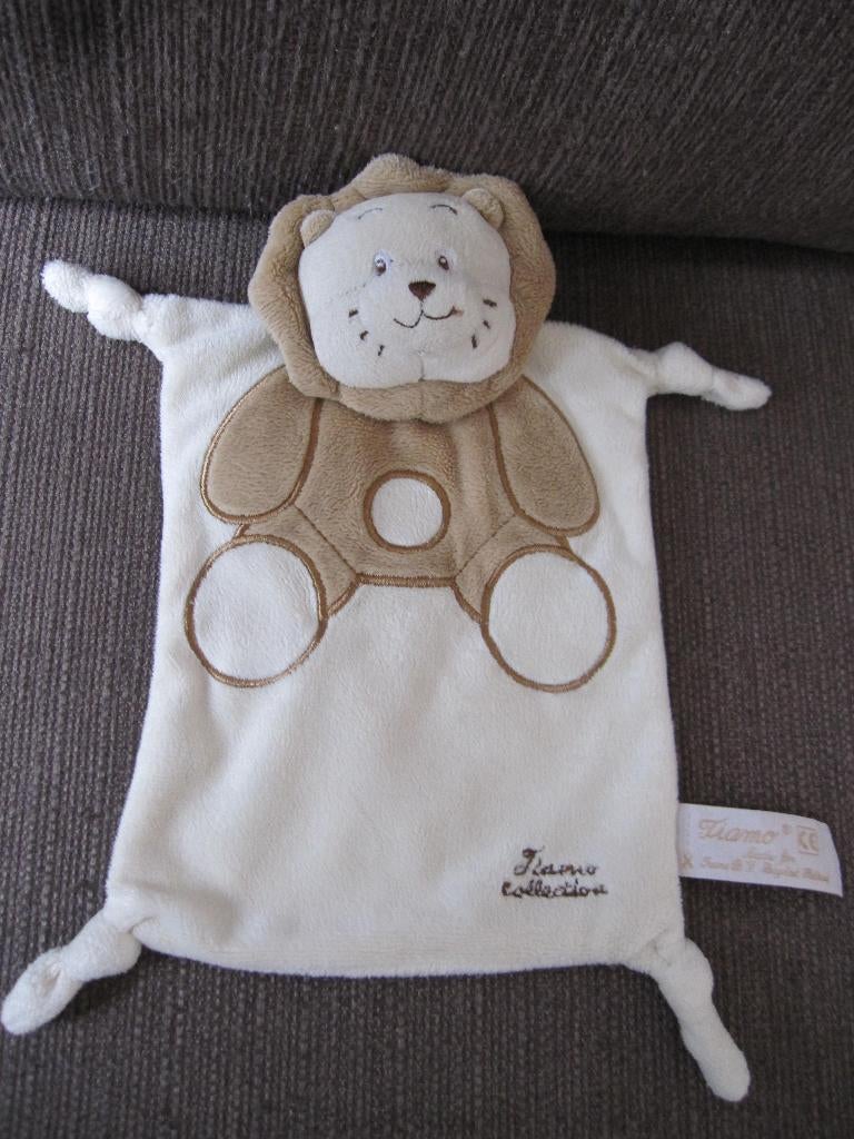 Tiamo leeuw knuffeldoekje lapje beige wit met knisper 3,50, Ophalen of Verzenden, Zo goed als nieuw, Overige typen