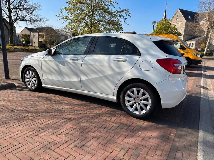 Mercedes-Benz A-Klasse A200cdi 1.8  Aut7 2012 Wit, Auto's, Mercedes-Benz, Particulier, A-Klasse, Diesel, B, Hatchback, Automaat