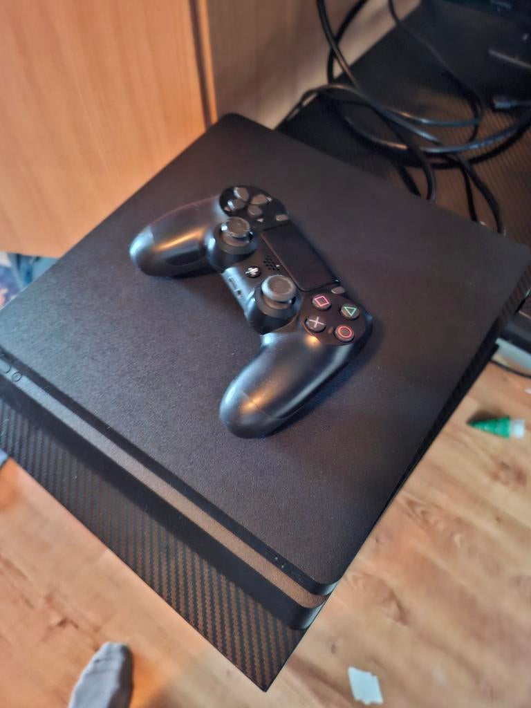 PlayStation 4 Slim 500GB met controller., Spelcomputers en Games, Spelcomputers | Sony PlayStation 4, Ophalen of Verzenden, Zo goed als nieuw