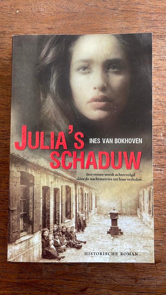 I. van Bokhoven - Julia's schaduw, Ophalen of Verzenden, Zo goed als nieuw, I. van Bokhoven
