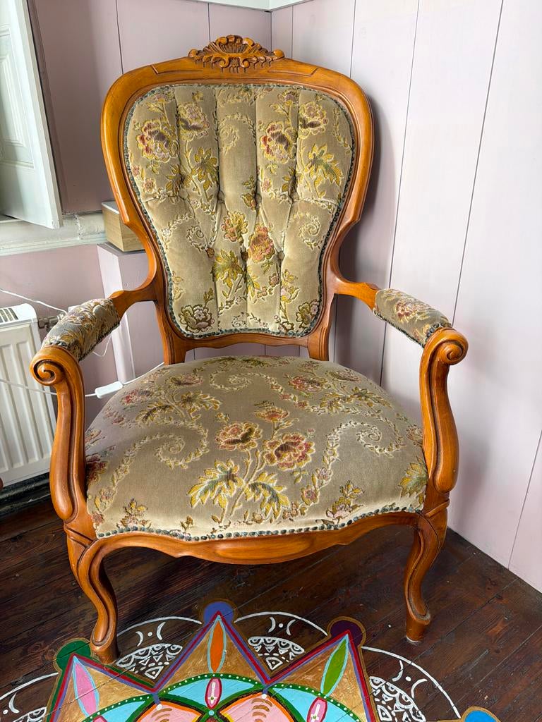 Louis XV fauteuil met bloemmotief, Ophalen, Gebruikt, Minder dan 75 cm, 50 tot 75 cm