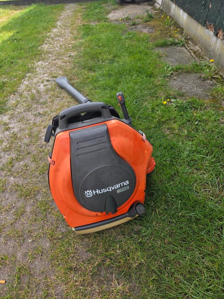 HUSQVARNA 356 BT BLADBLAZER, Ophalen, Benzine, Gebruikt, Ruggedragen