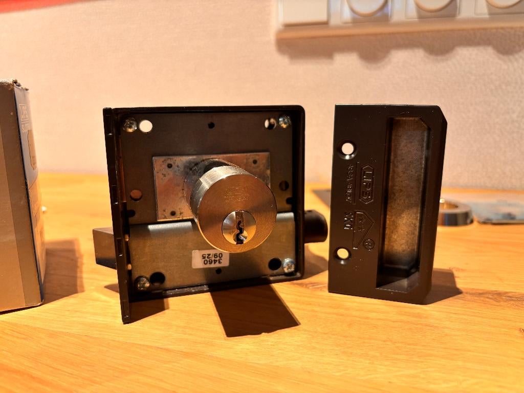 Lips veiligheidsoplegslot 1753‑1 SKG** bruin – DM 50 mm, Ophalen of Verzenden, Zo goed als nieuw, Overige materialen, Slot