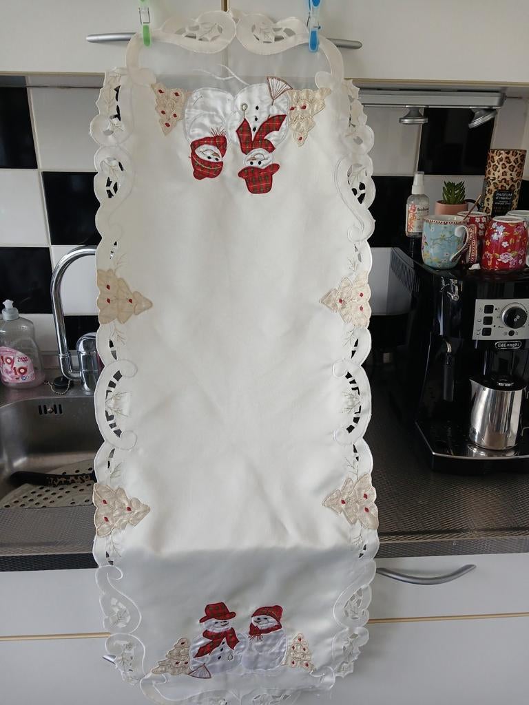 Kerst tafelkleedje met sneeuwpoppen, Diversen, Kerst, Ophalen, Zo goed als nieuw