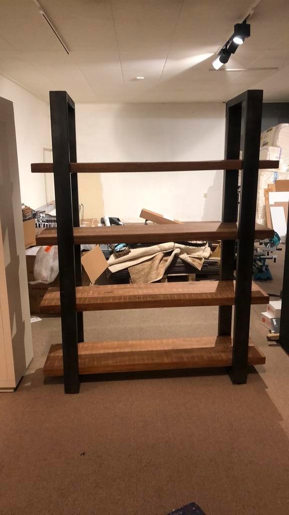 Eleonora mango kast met staal SHOWMODEL ACTIE, Huis en Inrichting, Kasten | Stellingkasten, Nieuw, Ophalen