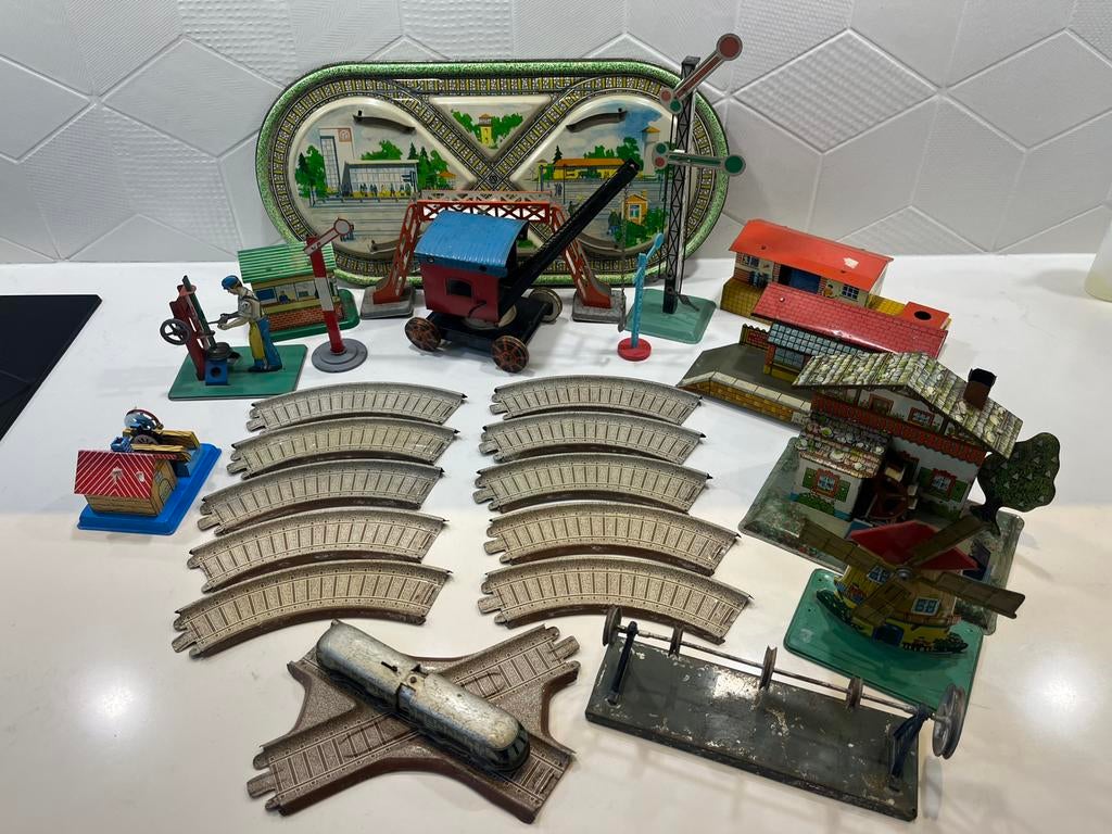 Zeldzame vintage blikken speelgoed set trein thema jaren ’50, Antiek en Kunst, Verzenden