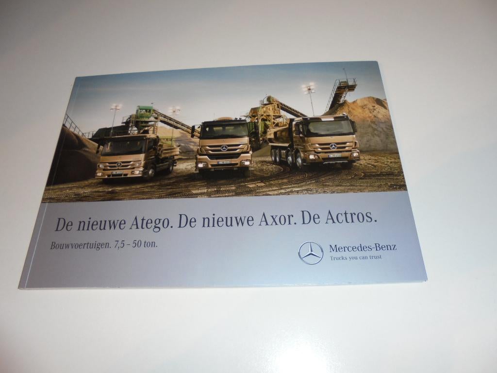brochure Mercedes bouwvoertuigen 7,5-50 ton  2011, Boeken, Auto's | Folders en Tijdschriften, Ophalen of Verzenden, Nieuw, Mercedes