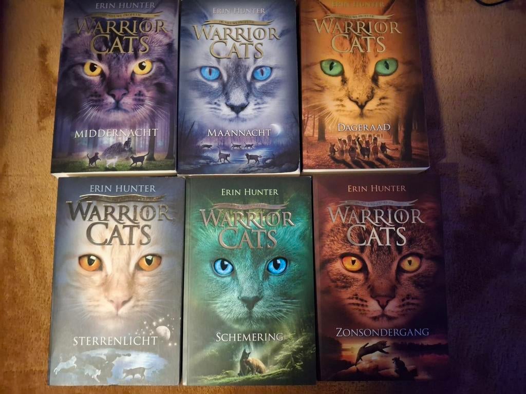 Warrior cats serie 2 boeken 1-6, Boeken, Ophalen of Verzenden, Zo goed als nieuw, Erin Hunter