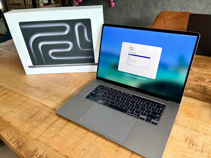 MacBook Pro 16 2019 i9 32GB 1TB - Retina - Touch Bar, Computers en Software, Apple Macbooks, Zo goed als nieuw, MacBook Pro, 16 inch
