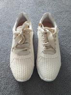HIP Sneakers Maat 39 - Beige - Zo Goed Als Nieuw, Beige, Ophalen of Verzenden, HIP, Sneakers of Gympen