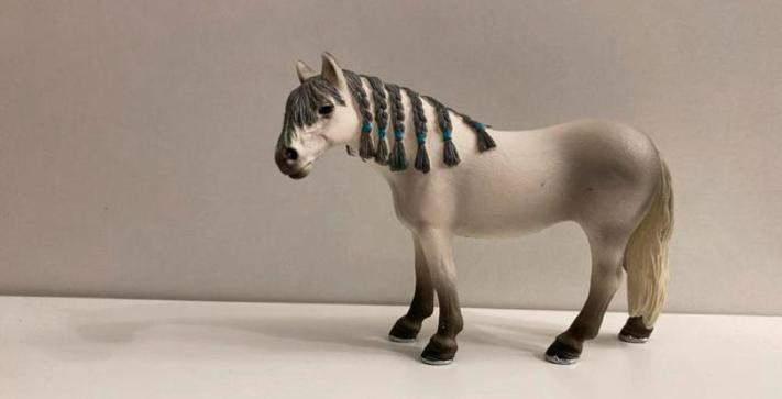 Schleich Exclusive Andalusiër merrie met vlechten ~ 72054, Verzamelen, Dierenverzamelingen, Beeldje of Figuurtje, Paard, Ophalen of Verzenden