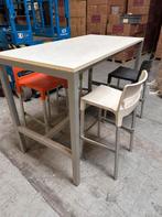 Statafel - bartafel - kantinetafel met bijhorende krukken, Ophalen, Zo goed als nieuw