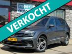 Volkswagen Tiguan Allspace 1.5 TSI HighlineDSG R-LINE VOL! D, Te koop, Zilver of Grijs, Benzine, Emergency brake assist