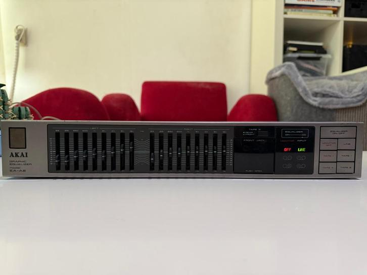 AKAI EA-A2 Graphic Equalizer, Audio, Tv en Foto, Versterkers en Receivers, Gebruikt, Stereo, Minder dan 60 watt, Overige merken
