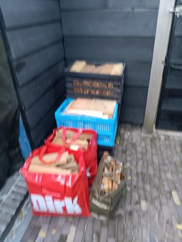 Kachelhout douglas beschikbaar voor biedingen