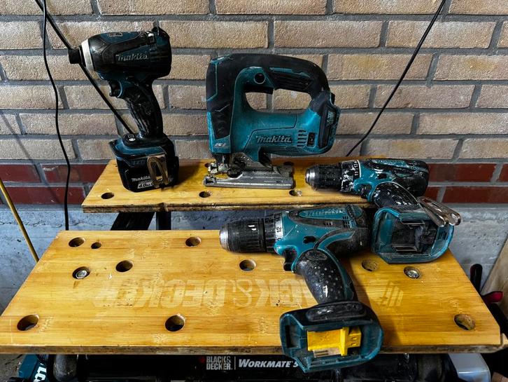 *Opruiming* maita 14,4v set, decoupeer, accu, boor en slag, Doe-het-zelf en Verbouw, Gereedschap | Boormachines, Zo goed als nieuw
