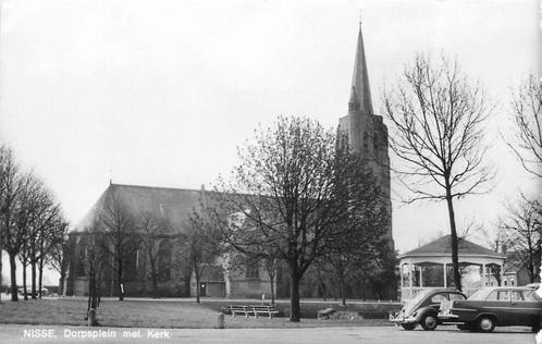 (378-322-045) Nisse Dorpsplein, Verzamelen, Ansichtkaarten | Nederland, Zeeland, Verzenden