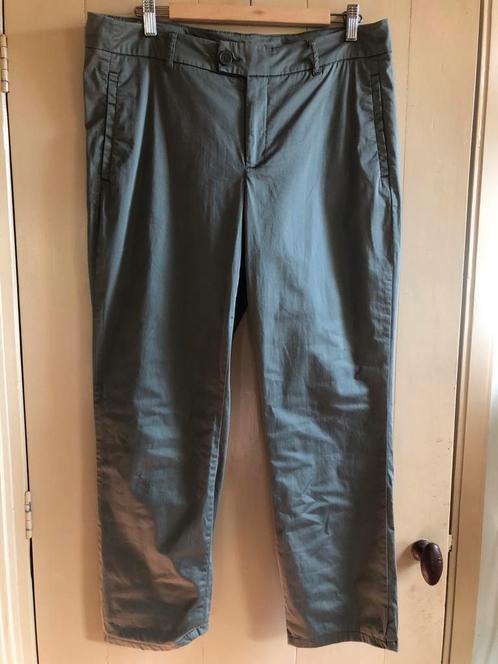 Mosgroene BANDOLERA broek, el. katoen. Z.g.a.n. mt. 42., Kleding | Dames, Broeken en Pantalons, Zo goed als nieuw, Maat 42/44 (L)