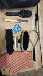 Poetstas met spullen, Dieren en Toebehoren, Paarden en Pony's | Overige Paardenspullen, Ophalen of Verzenden, Zo goed als nieuw