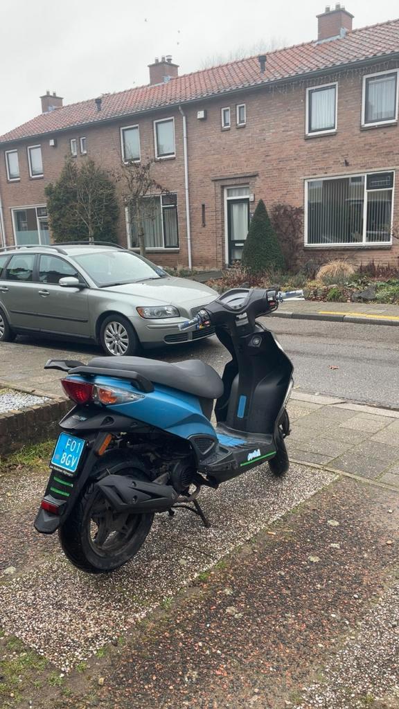 Kymco agility 50 rs, Fietsen en Brommers, Scooters | Kymco, Zo goed als nieuw, Agility, Benzine, Ophalen of Verzenden
