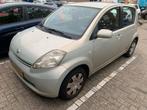 Daihatsu Sirion 2 - nieuwe APK, Auto's, Daihatsu, Voorwielaandrijving, 750 kg, Beige, Handgeschakeld
