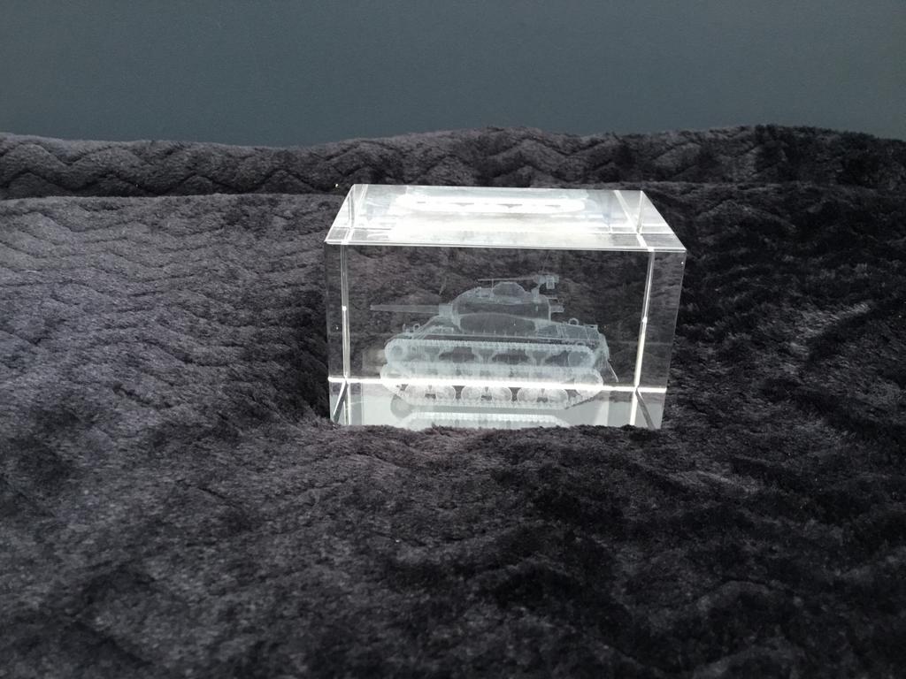 Hologram Plexiglas blok met legertank, Ophalen of Verzenden, Gebruikt, Bus of Vrachtwagen