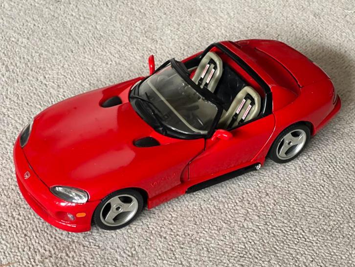 Modelauto Dodge Viper RT/10 Bburago 1:18, Hobby en Vrije tijd, Modelauto's | 1:18, Zo goed als nieuw, Auto, Bburago, Ophalen of Verzenden