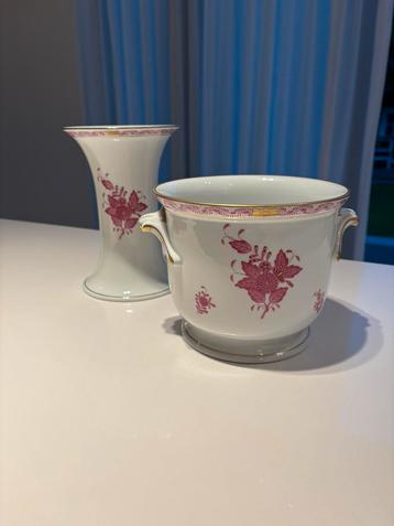 Herend Apponyi Purpur bloempot en vaas beschikbaar voor biedingen
