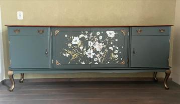 Precious “ Flowers” beschikbaar voor biedingen